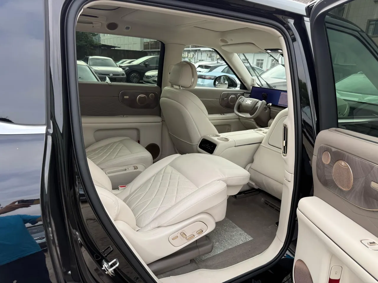 IM 2026 IM LS9 52 Ultra Automatic 9