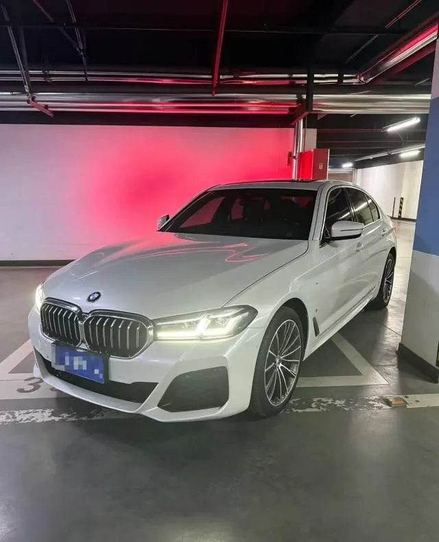 BMW 5 Series 2022 530Li 2.0T Leading M Sports Suit (Change 2) Automatic Gear - View 1