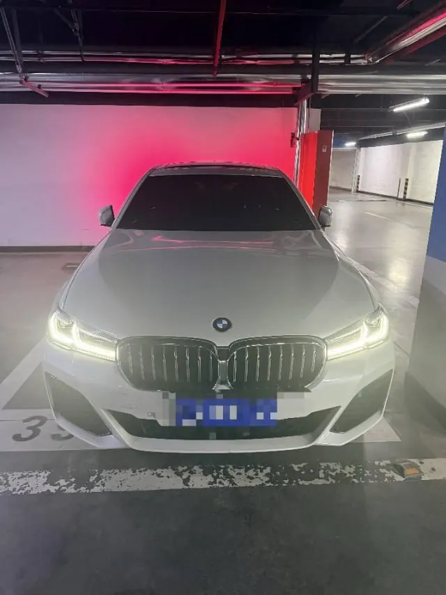 BMW 5 Series 2022 530Li 2.0T Leading M Sports Suit (Change 2) Automatic Gear 2