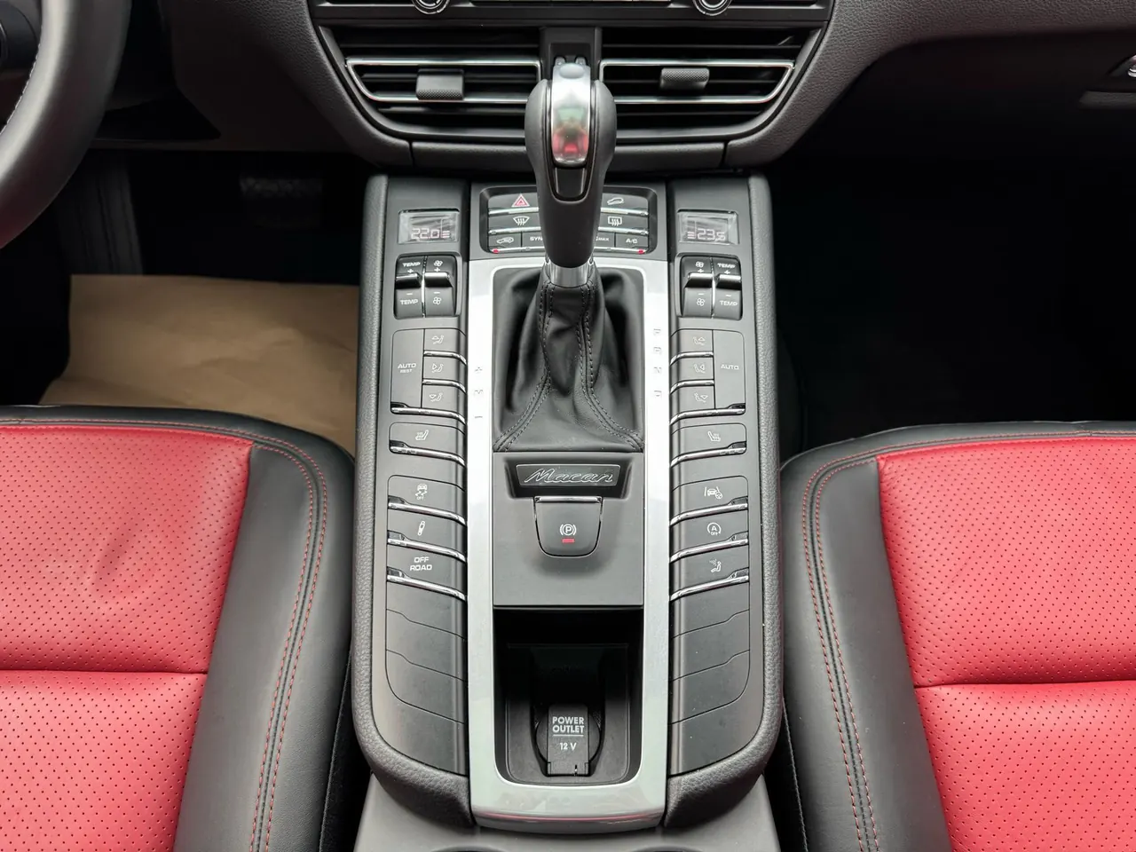 Porsche Macan (Imported) 2022 Macan 2.0T Automatic Gear 14