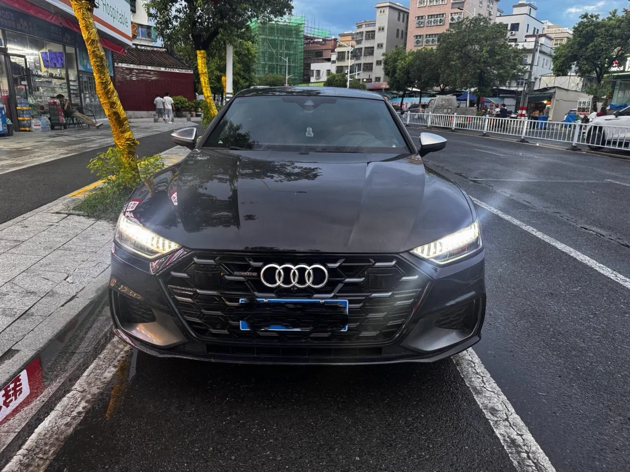 Audi 2024 A7L 2.0TFSI 45TFSI Quattro Black Samurai Edition Automatic Gear 2