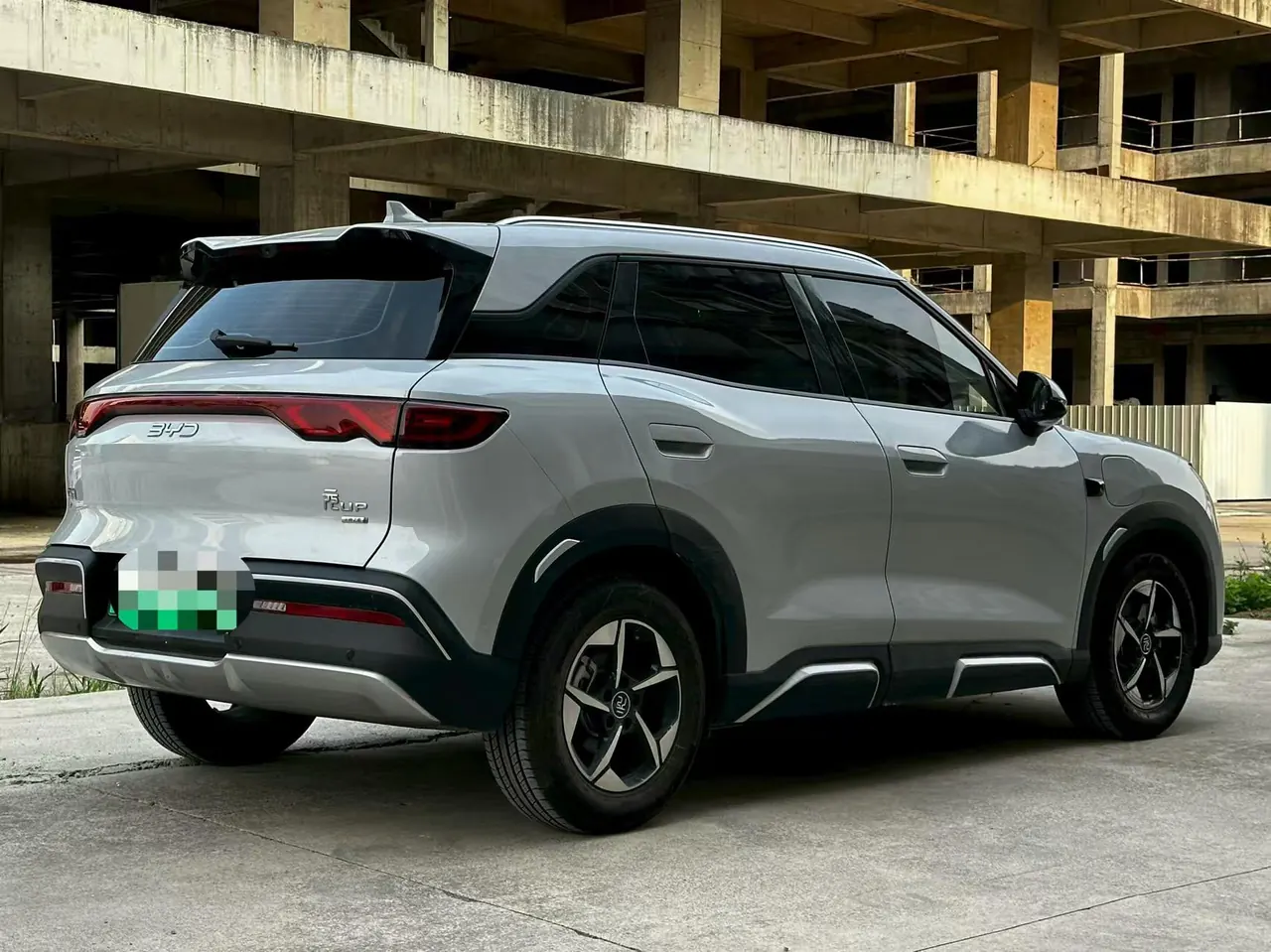 BYD 2024 Yuan UP 401KM Exceed Automatic Gear 7