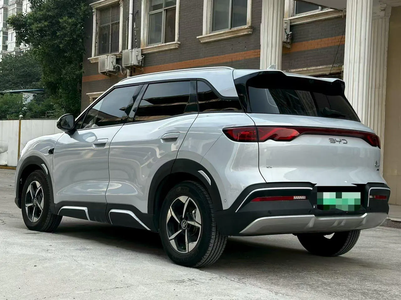 BYD 2024 Yuan UP 401KM Exceed Automatic Gear 9