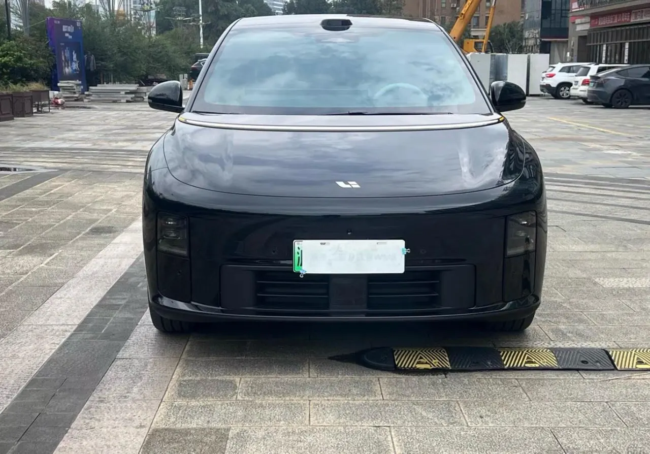 Li 2025 i6 four-wheel drive basic automatic transmission 2
