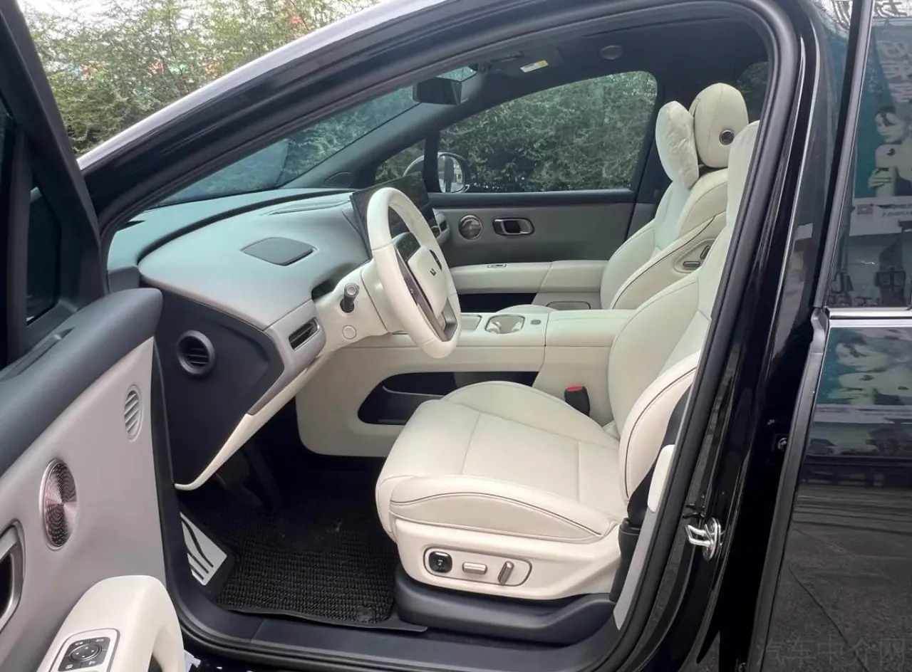 Li 2025 i6 four-wheel drive basic automatic transmission 3