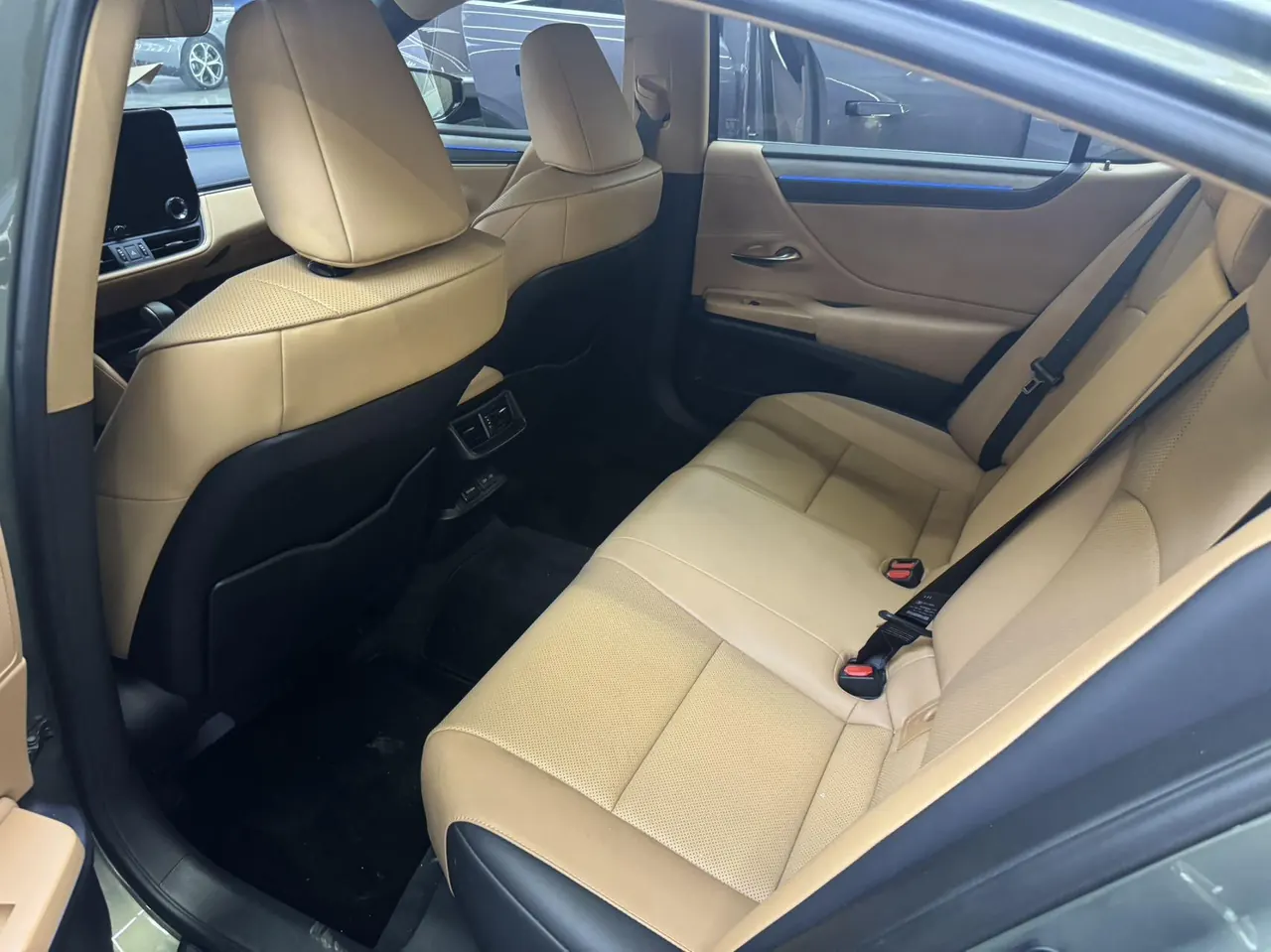 Lexus ES (Imported) 2025 ES200 2.0 Stepless Edition Automatic Gear 5