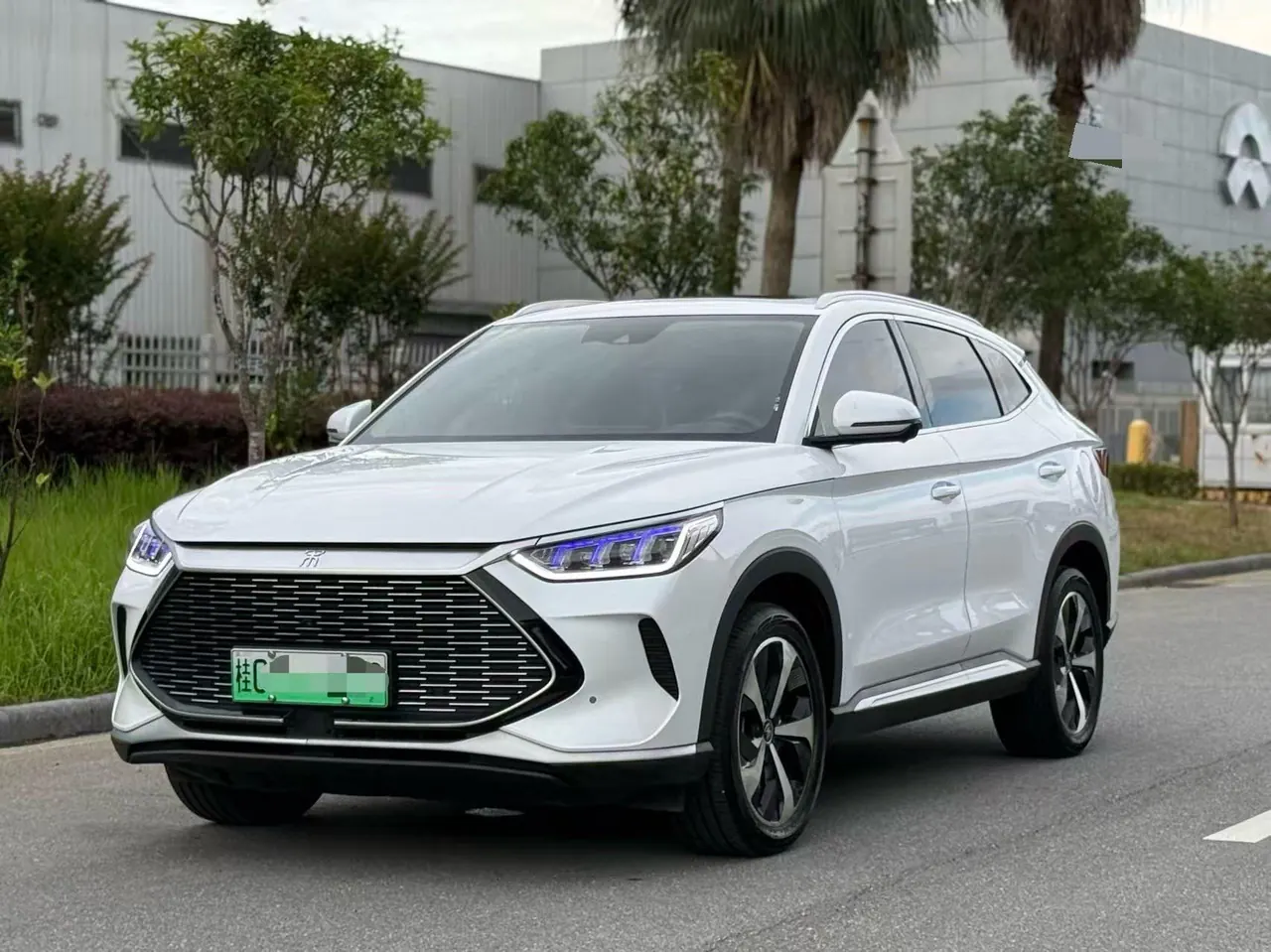BYD Song PLUS New Energy 2021 Song PLUS DM-i 1.5 Stepless 51KM Honorable Automatic Gear - View 1