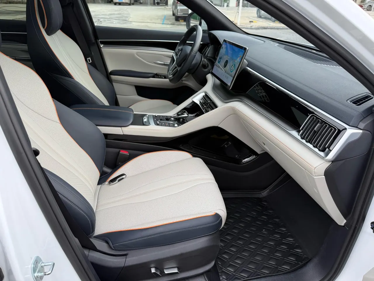 BYD Song PLUS New Energy 2021 Song PLUS DM-i 1.5 Stepless 51KM Honorable Automatic Gear 5
