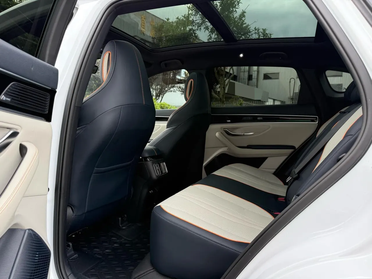 BYD Song PLUS New Energy 2021 Song PLUS DM-i 1.5 Stepless 51KM Honorable Automatic Gear 6
