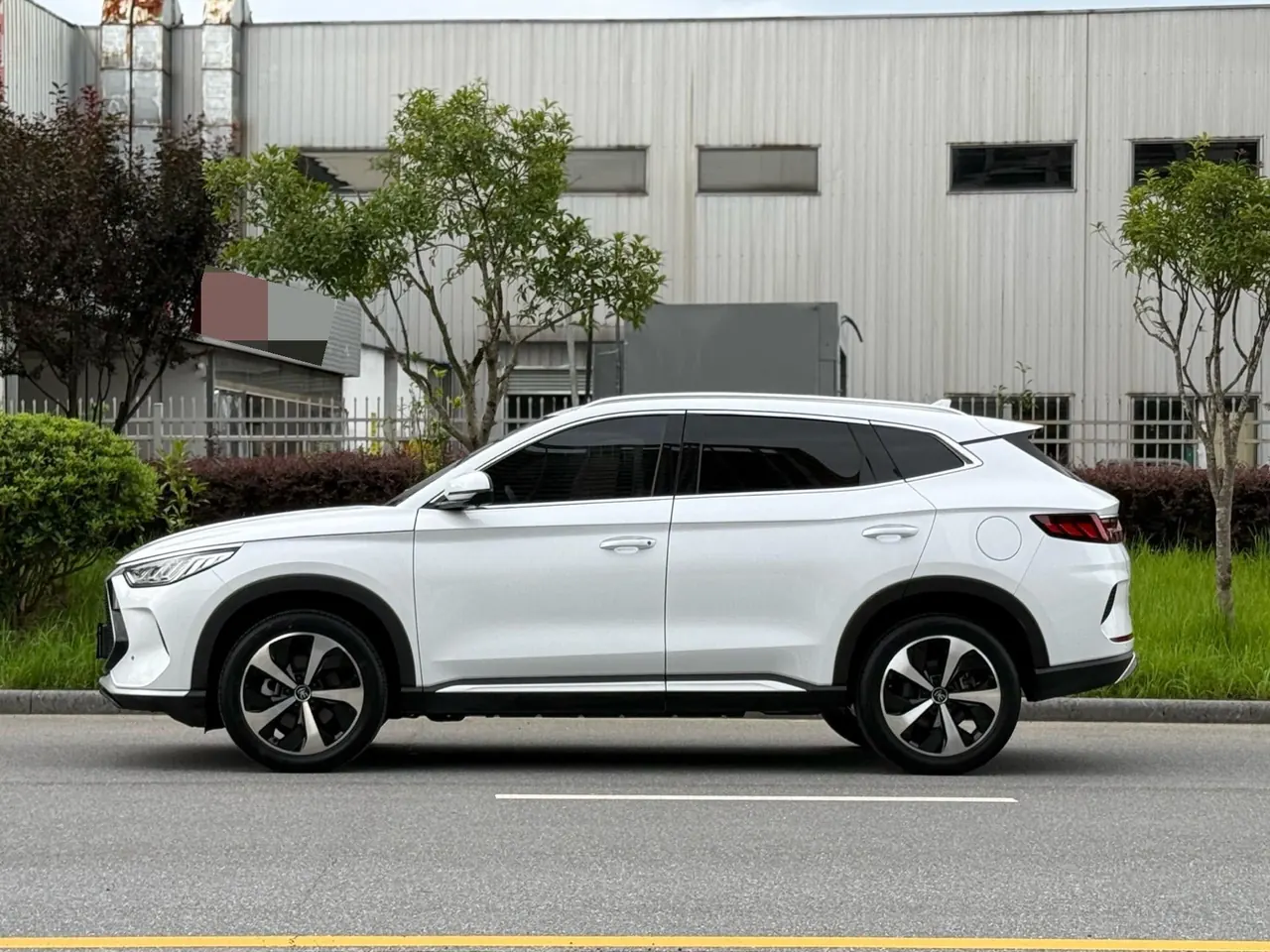 BYD Song PLUS New Energy 2021 Song PLUS DM-i 1.5 Stepless 51KM Honorable Automatic Gear 9