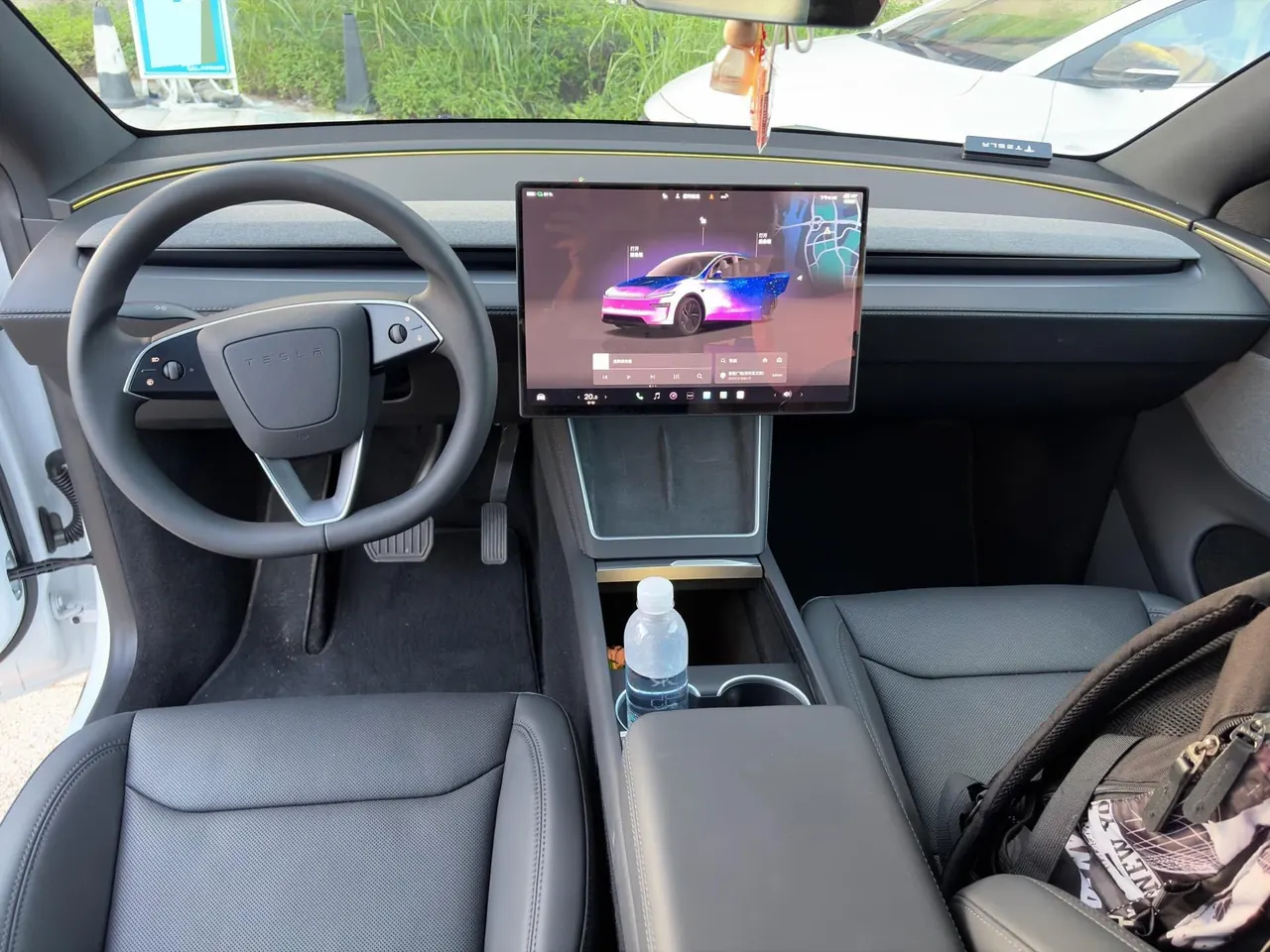 Tesla 2026 Model Y Rear-Wheel-Drive Automatic 6