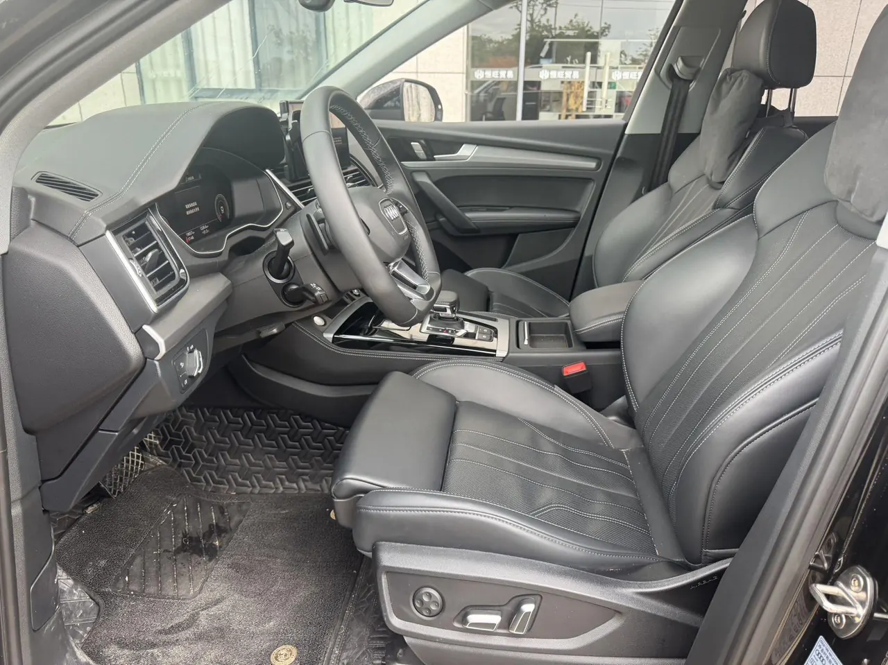 Audi 2025 Q5L 2.0TFSI 40TFSI Fashion Dynamic Automatic 3
