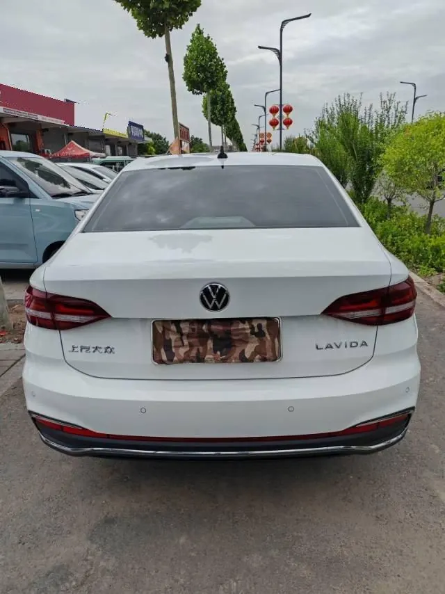 Volkswagen 2024 LaVida 1.5 5 Million Edition Automatic 5