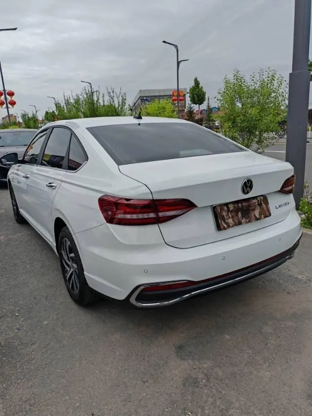 Volkswagen 2024 LaVida 1.5 5 Million Edition Automatic 6