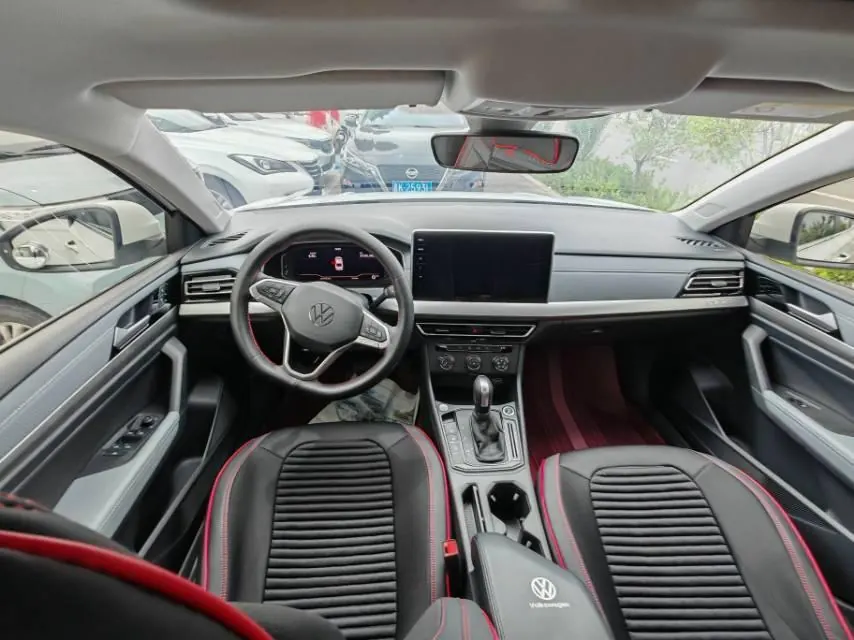 Volkswagen 2024 LaVida 1.5 5 Million Edition Automatic 9