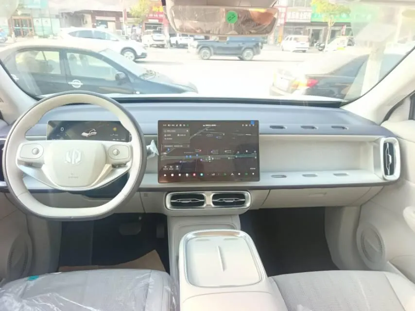 Leapmotor 2025 B 10 510 Enjoy Smart Driving Edition Automatic Gear 6