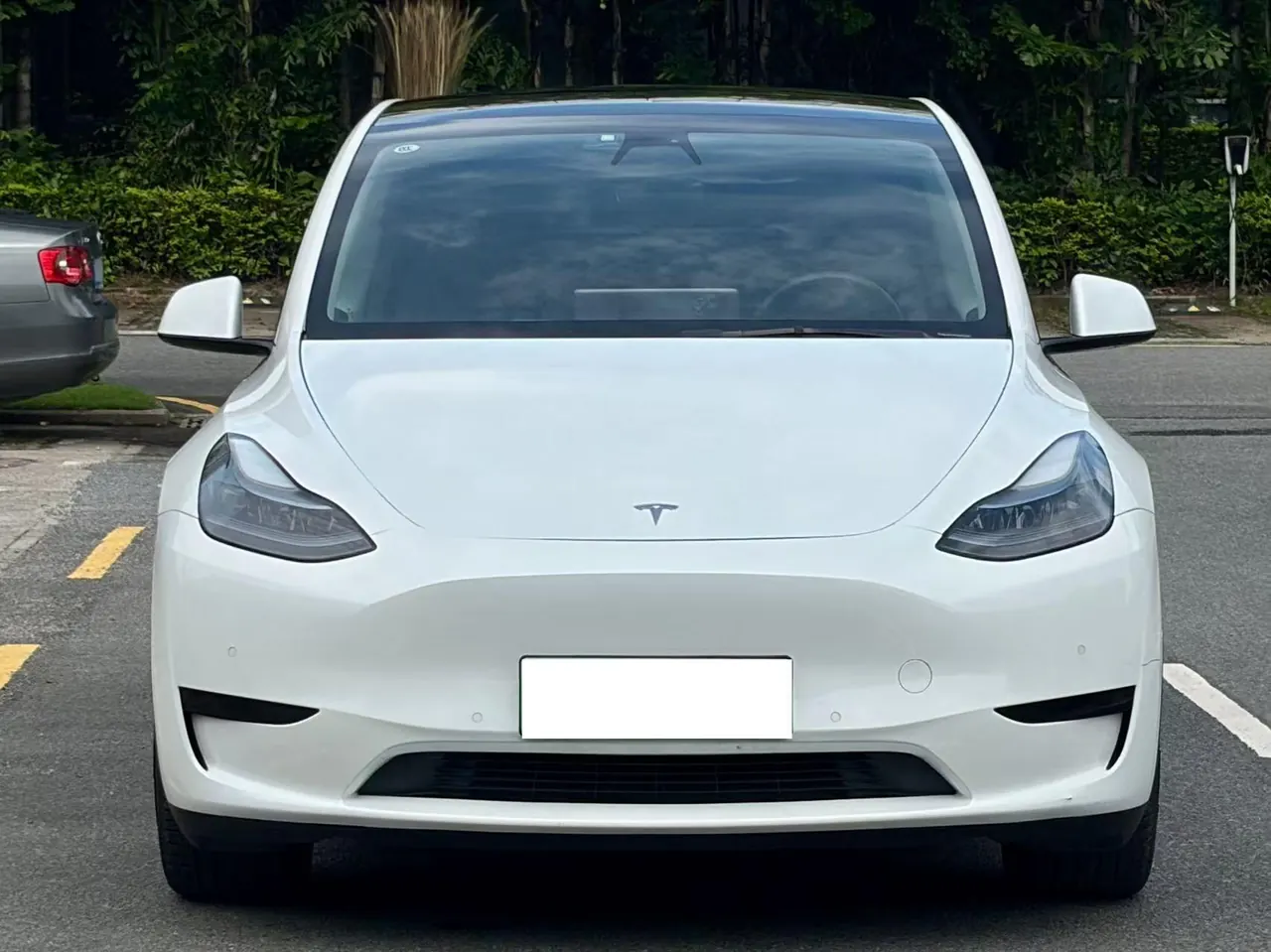 Tesla 2022 Model Y rear-wheel drive version automatic transmission 2