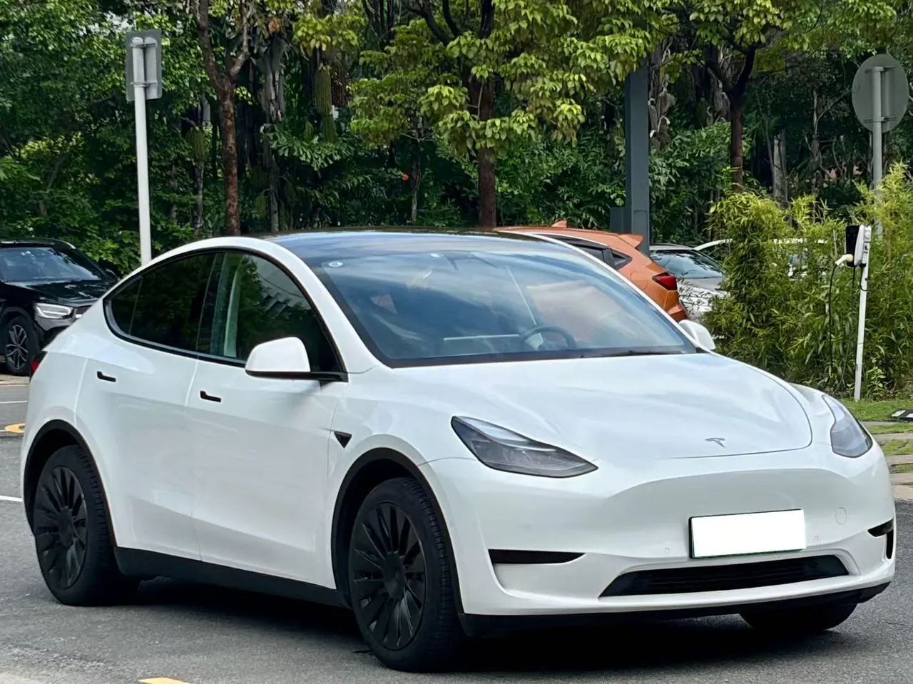 Tesla 2022 Model Y rear-wheel drive version automatic transmission 3