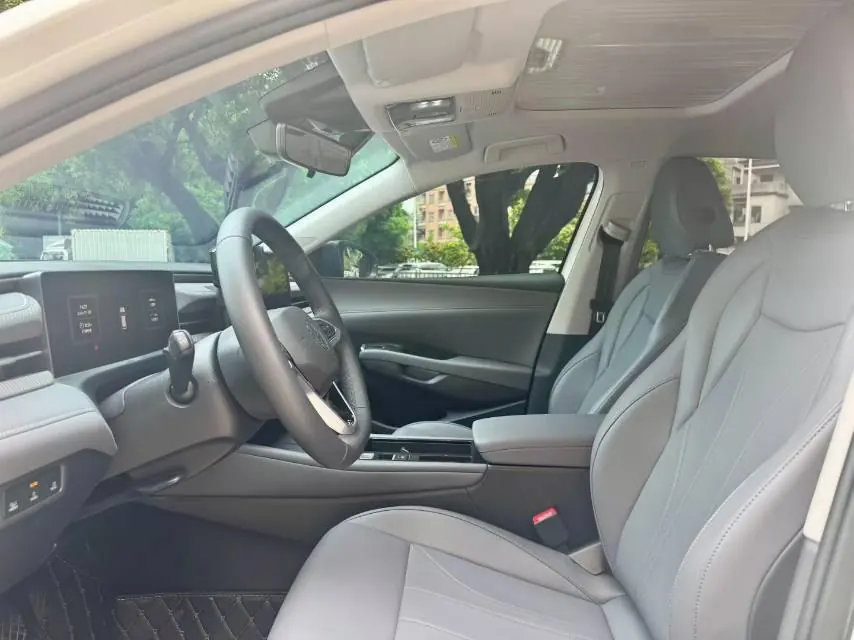 Volkswagen 2026 Lavida Pro 1.5TSI 300TSI 6 Million Edition Automatic Gear 5