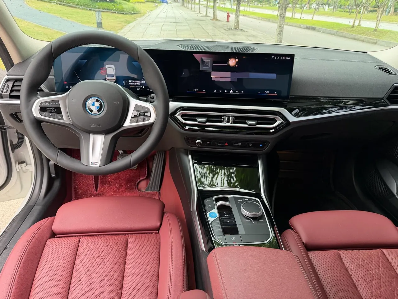 BMW 2022 i3 eDrive 35L automatic gear 5