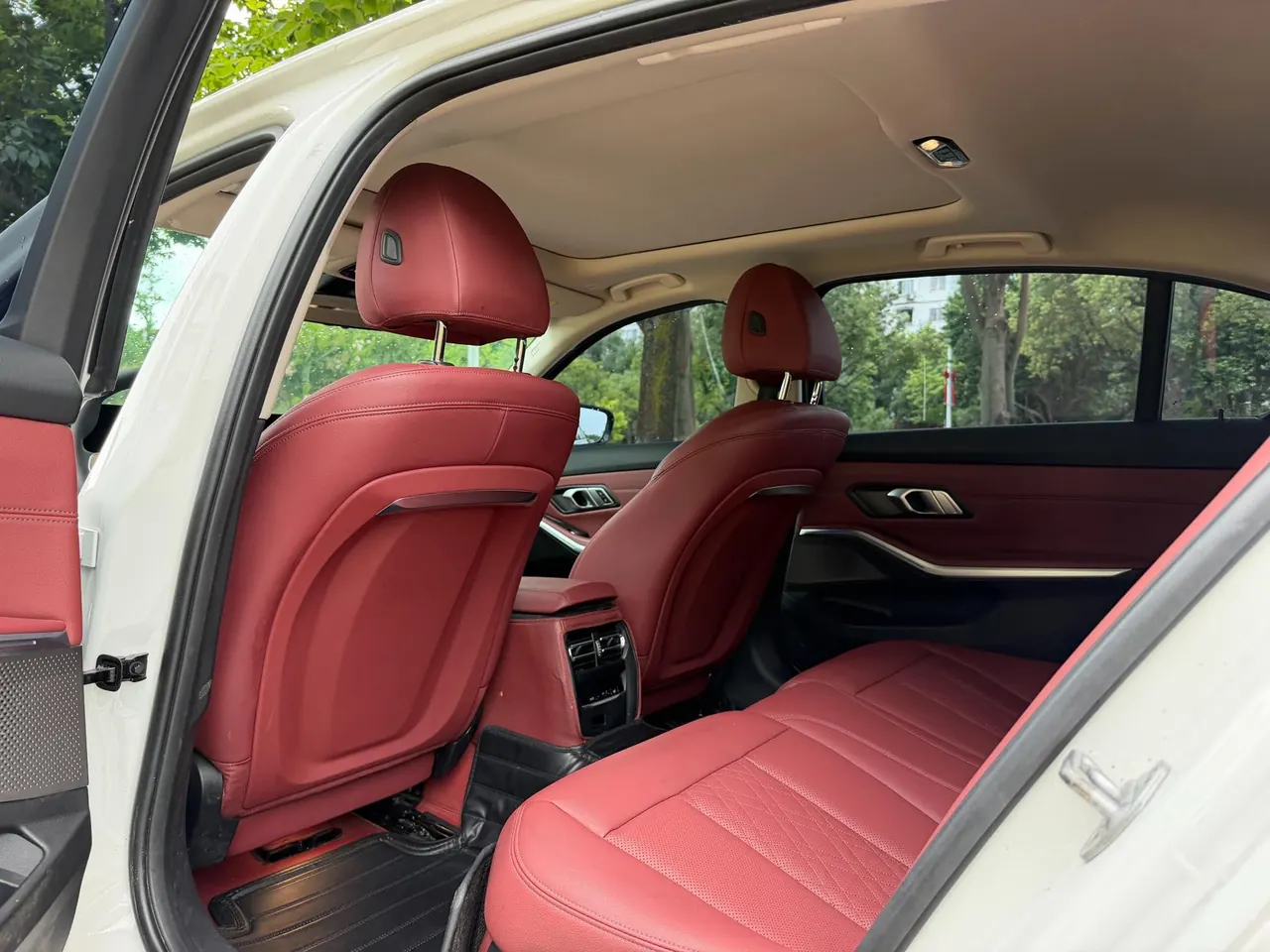 BMW 2022 i3 eDrive 35L automatic gear 6