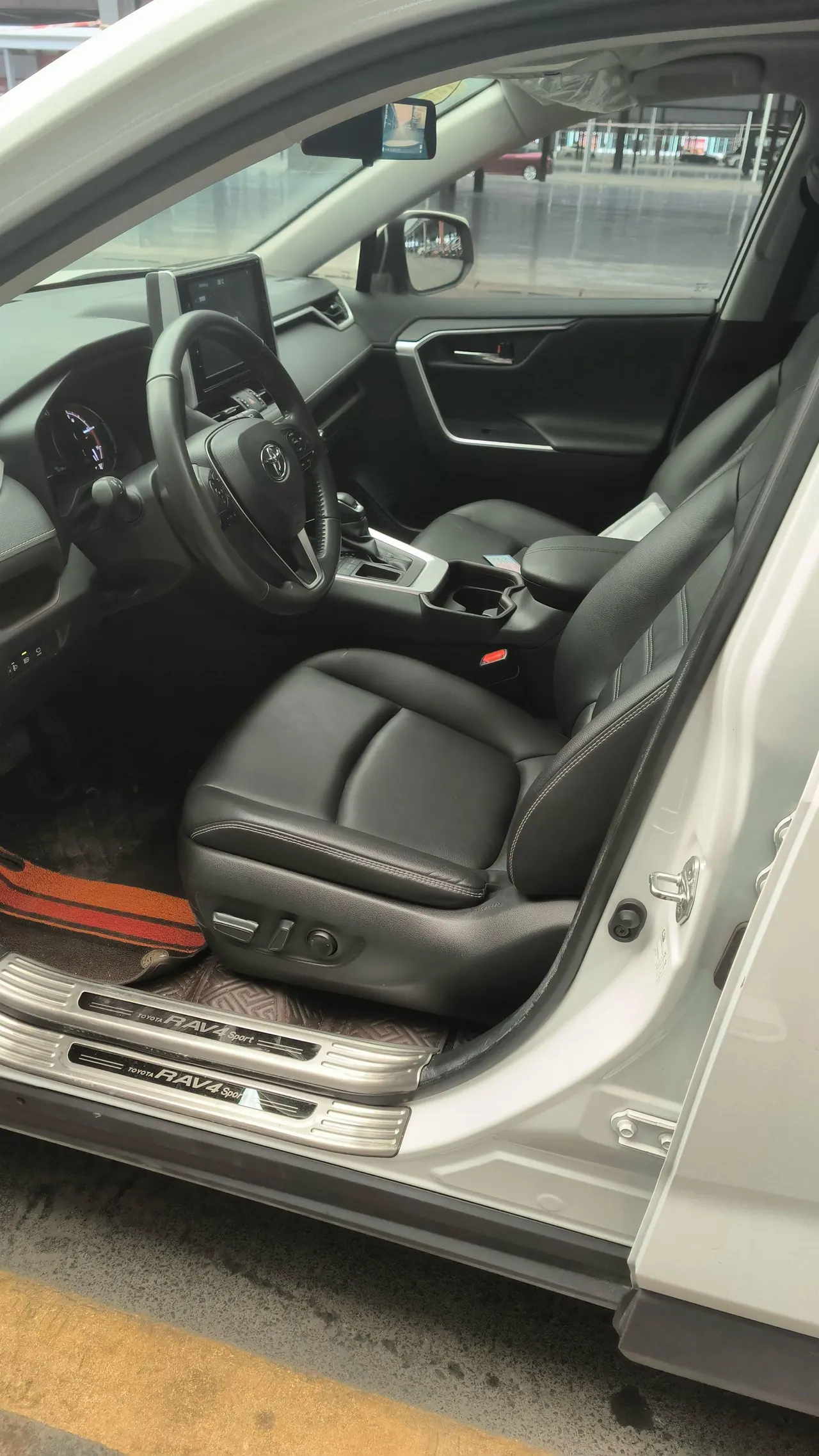 Toyota 2021 RAV4 Rongbo 2.0 Stepless Two-Drive Premium Edition Automatic Gear 13