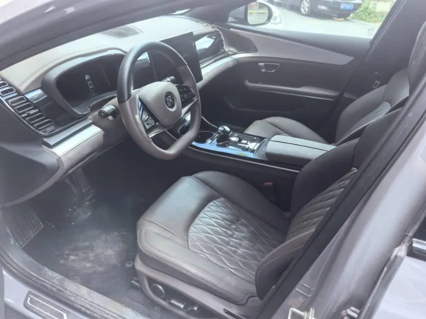 BYD 2025 Han DM-i 1.5T stepless smart driving version 125KM honorable automatic gear 3