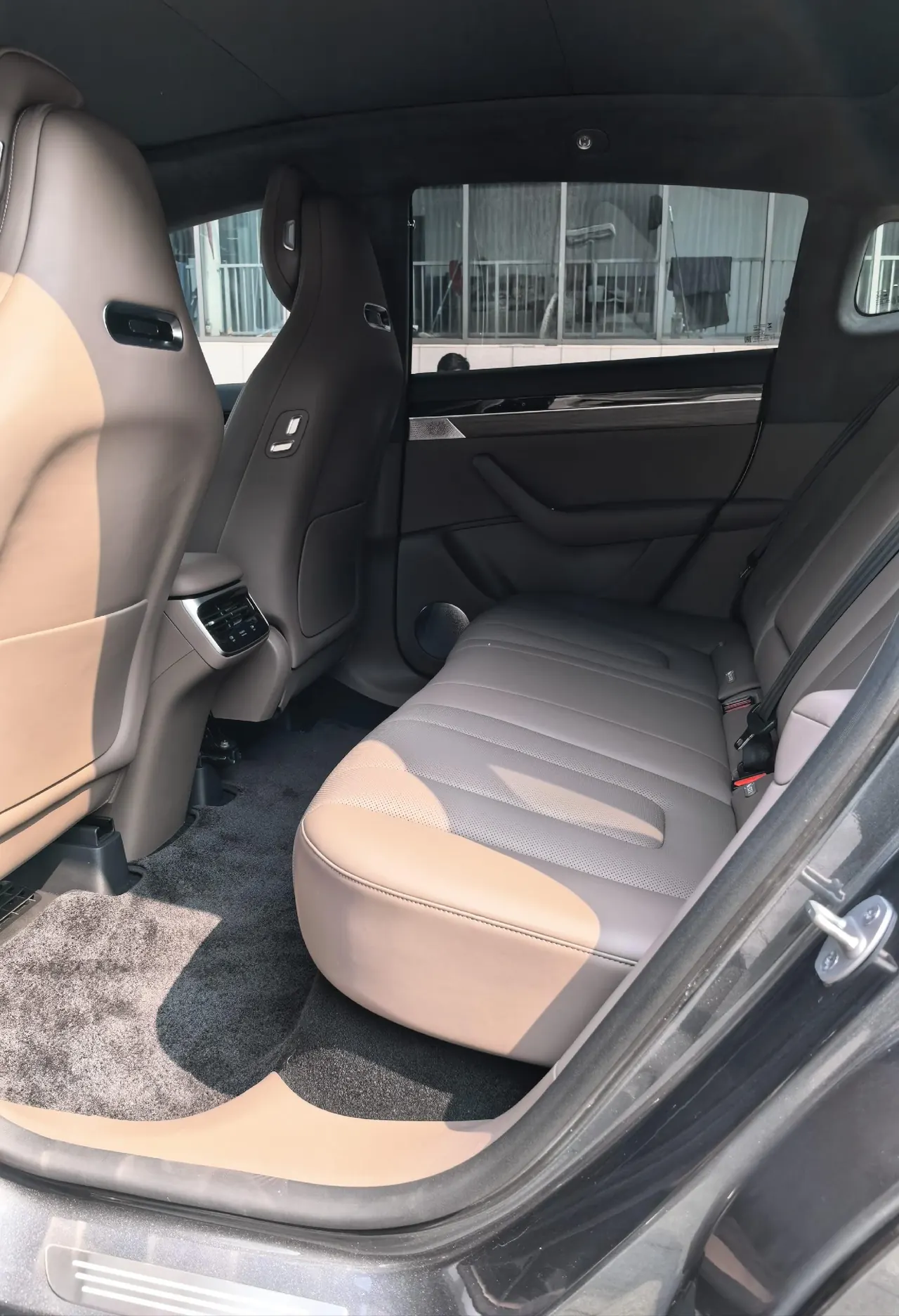 Intellectual 2025 R 7 251km Max Automatic Gear 5