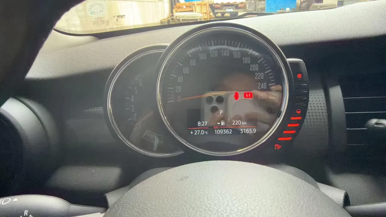 MINI Countryman (Imported) 2021 Cooper Countryman 1.5T Connoisseur Automatic Gear 6