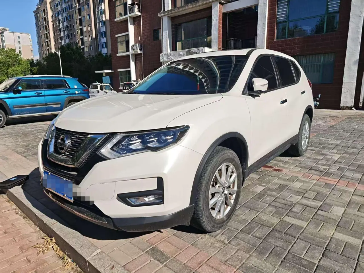 Открыть галерею: Nissan 2023 Qijun Glory 2.0 Stepless Two-Drive Smart Union Comfortable Edition Automatic Transmission