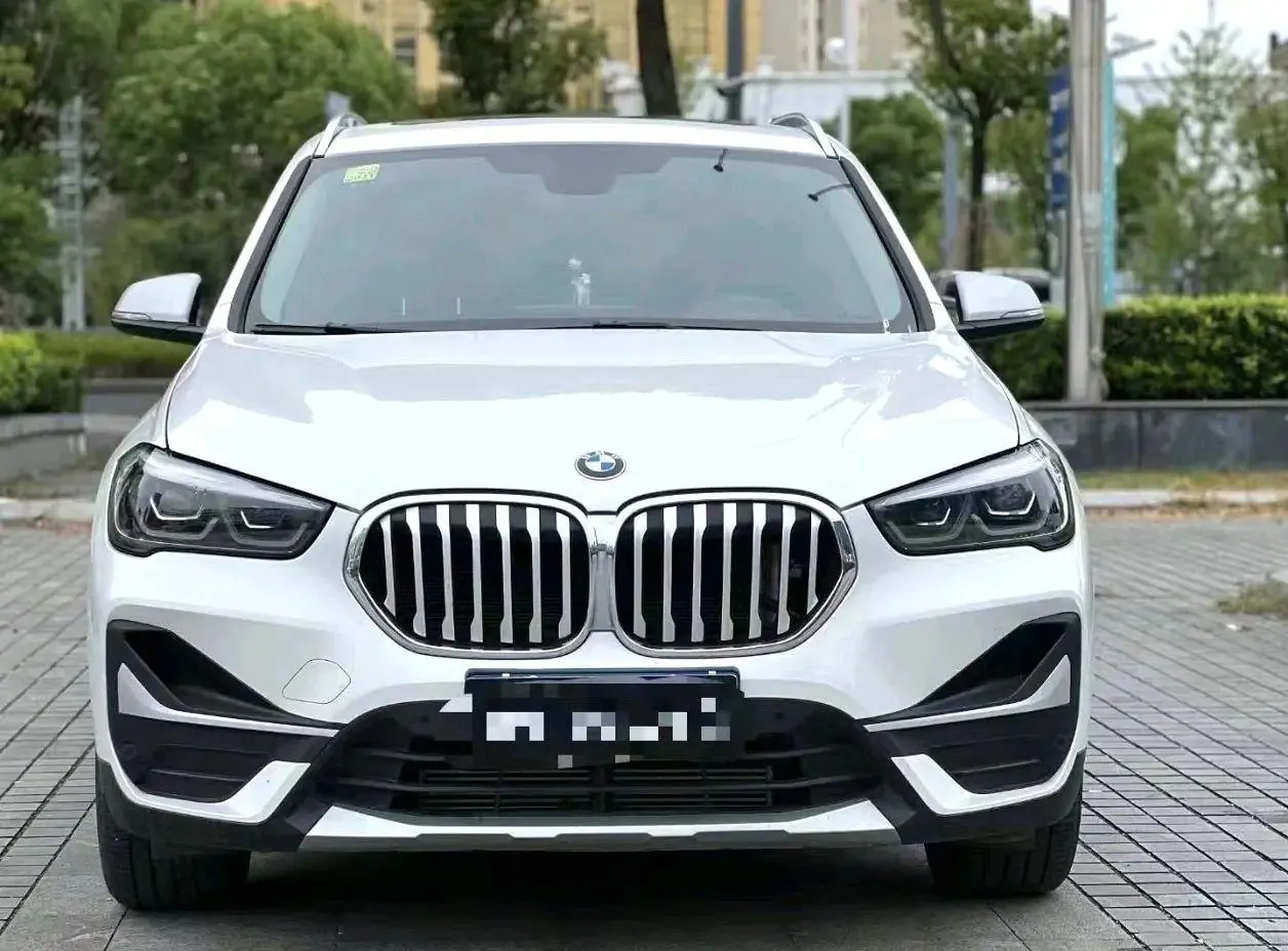 BMW 2022 X1 sDrive20Li 1.5T exclusive automatic gear 2