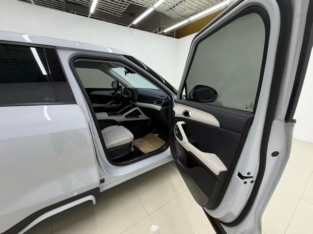 BYD 2025 Yuan UP Smart Driving 401KM Vital Automatic Gear 8