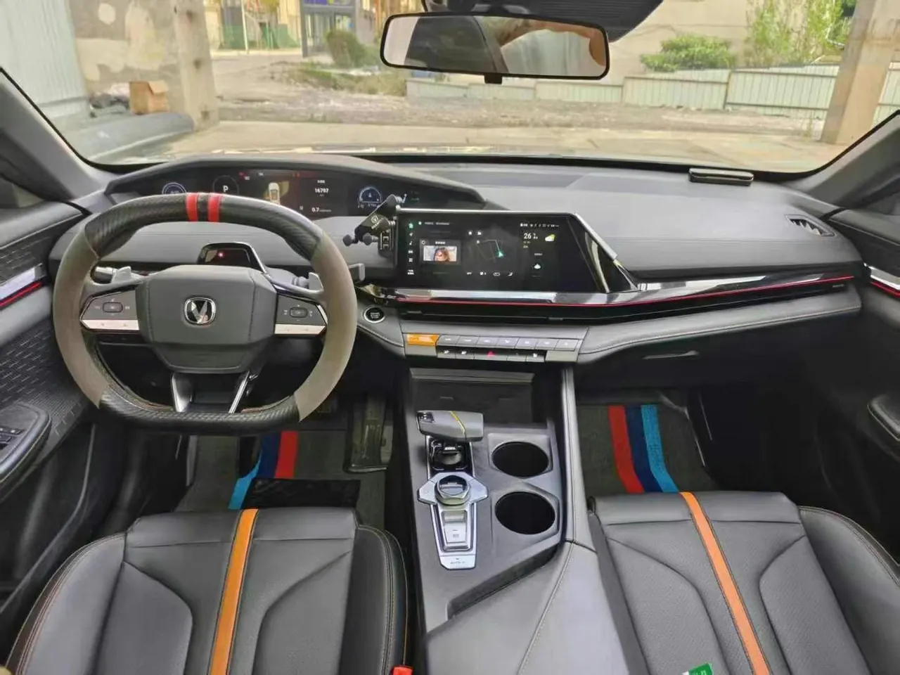 ChangAn 2024 UNI-V 1.5T Prestige Automatic 5
