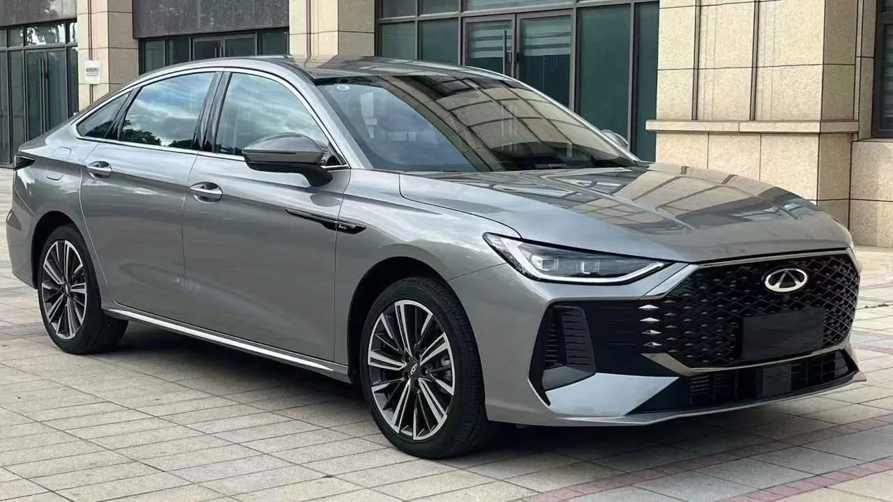 Chery 2025 Erez 8 Pro 1.6TGDI 290TGDI Comfortable Automatic Gear 2