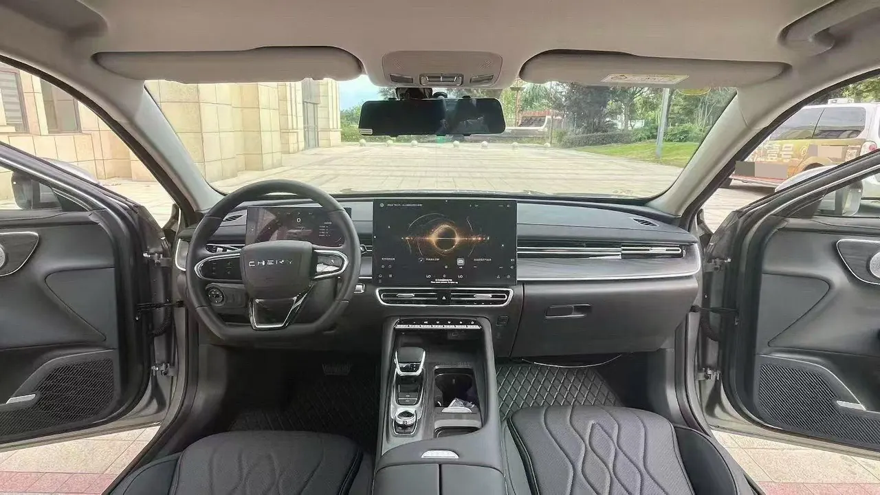 Chery 2025 Erez 8 Pro 1.6TGDI 290TGDI Comfortable Automatic Gear 7