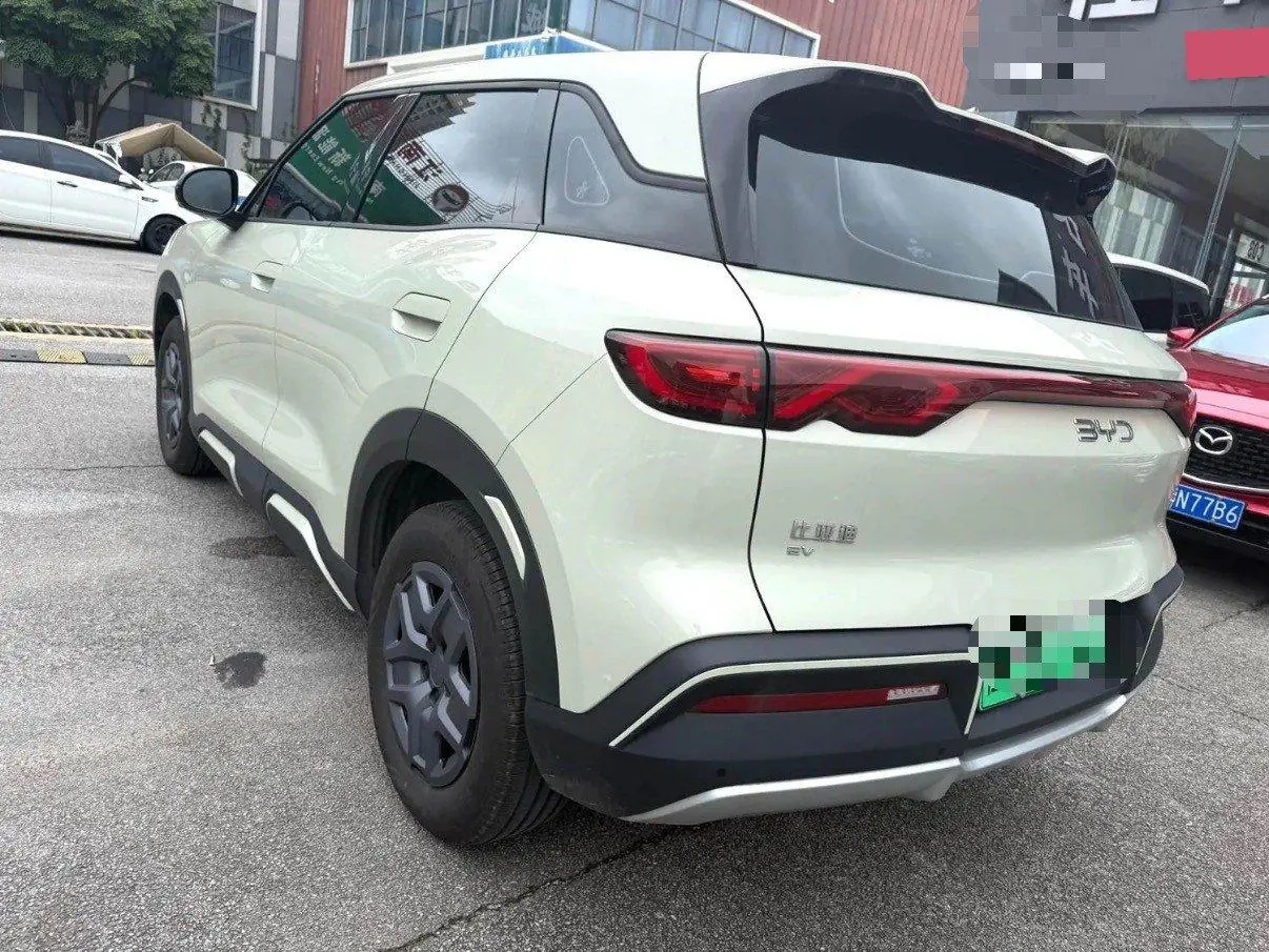 BYD 2025 Yuan UP 301KM Pilot Automatic Gear 5