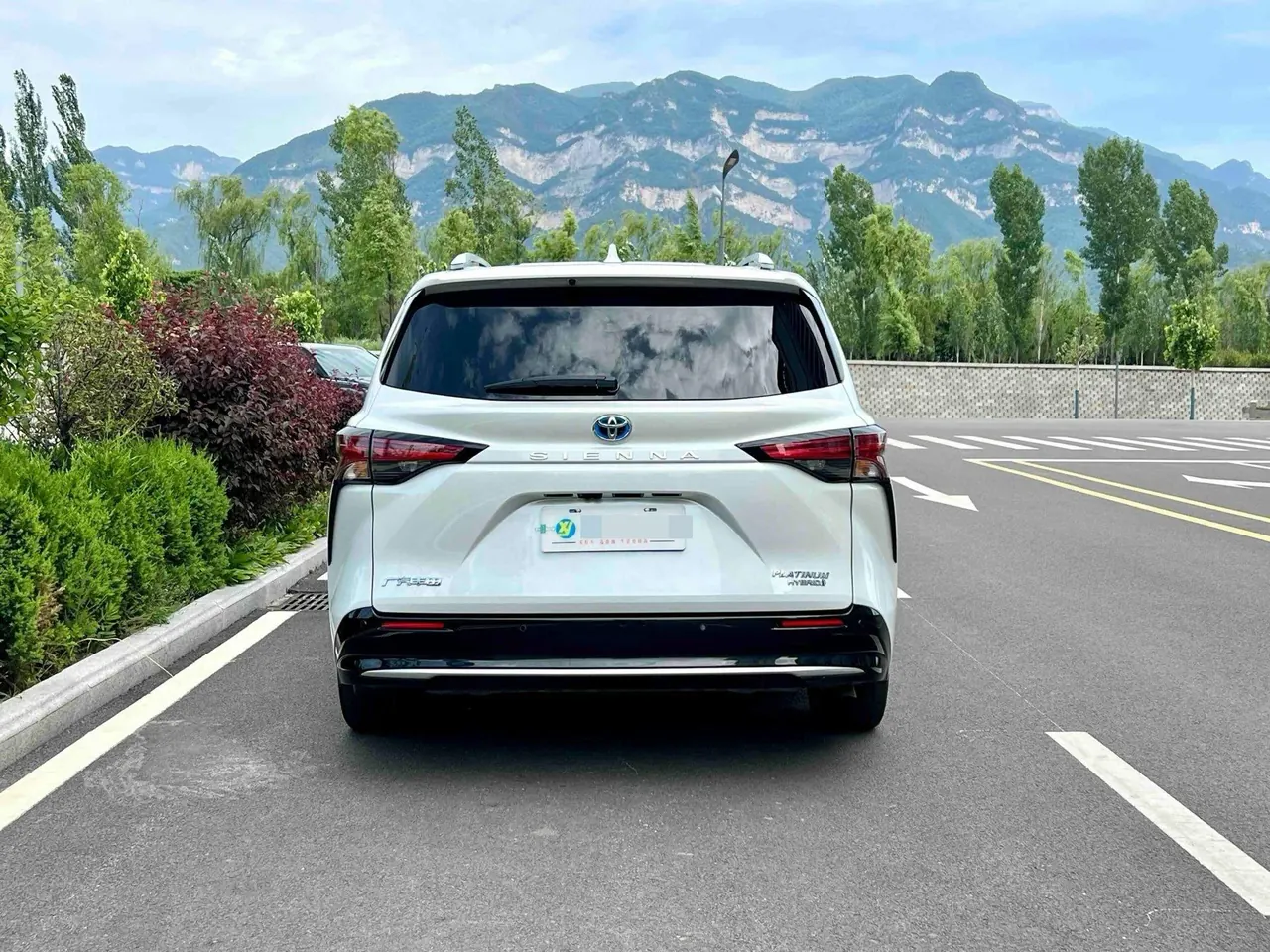 Toyota 2021 Sana 2.5 Stepless Platinum Edition Automatic Transmission 5