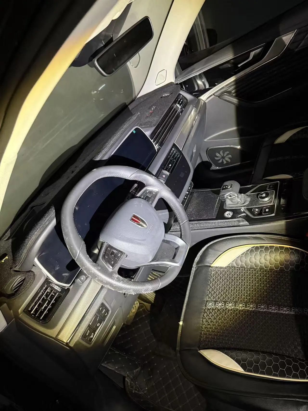 HongQi 2022 HS5 2.0T Zhilian Flag Edition (Revised) Automatic Gear 4
