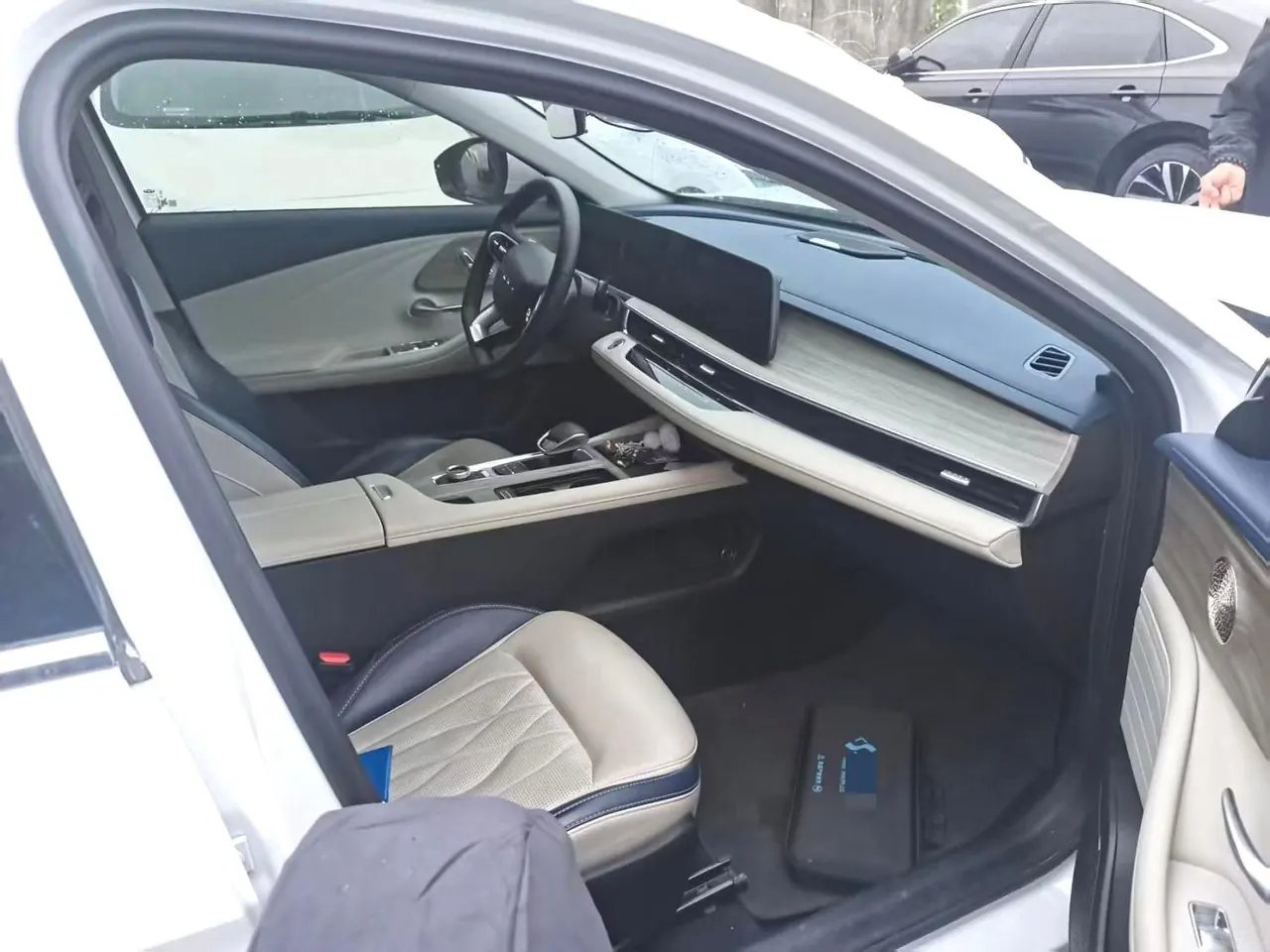 Chery 2022 Erez 8 1.6T Ease Automatic Gear 5