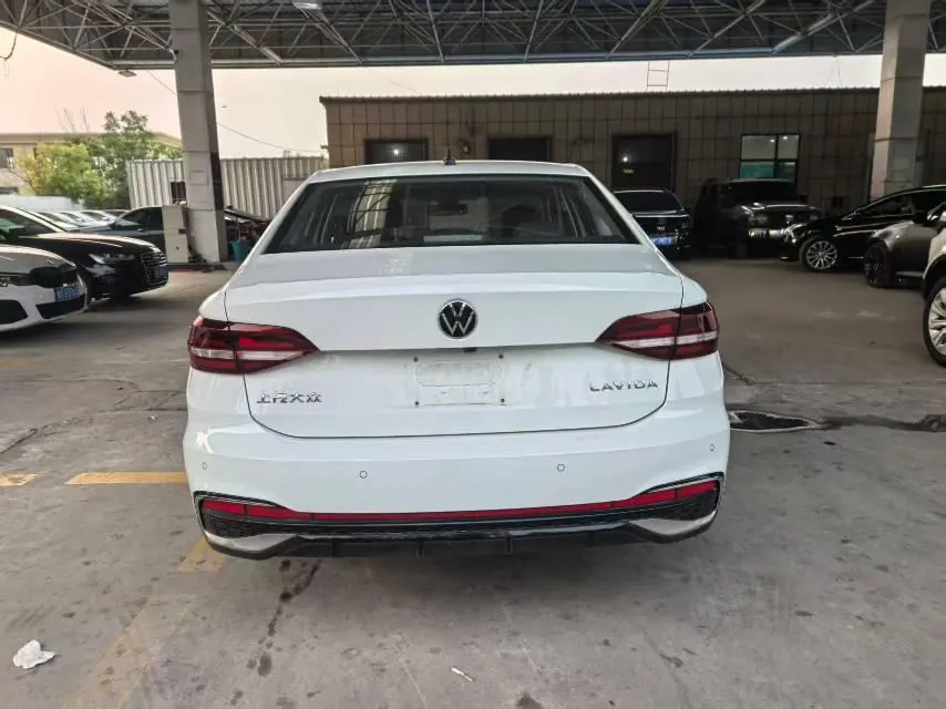 Volkswagen 2026 LaVida 1.5 Star 5 Million Edition Automatic Gear 5
