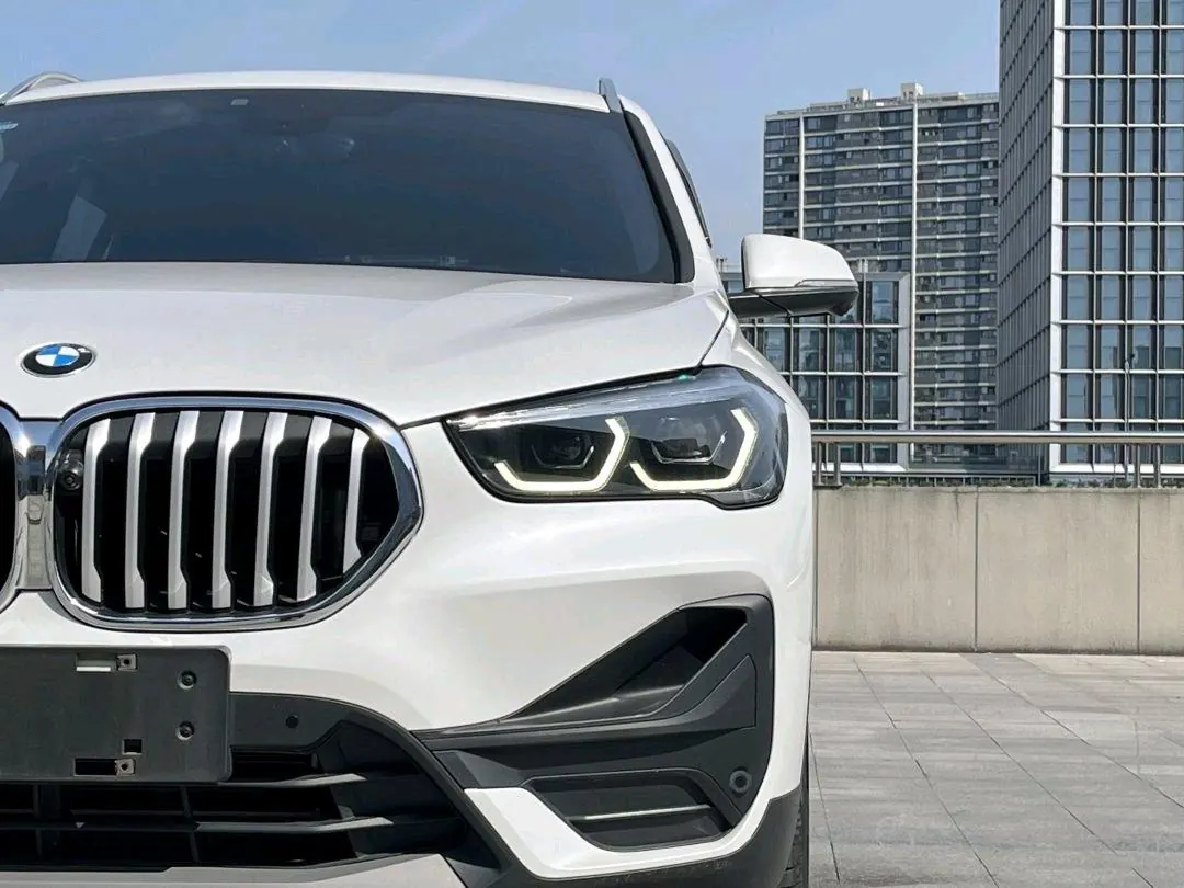 BMW 2022 X1 sDrive25Li 2.0T Leading Automatic Gear 10