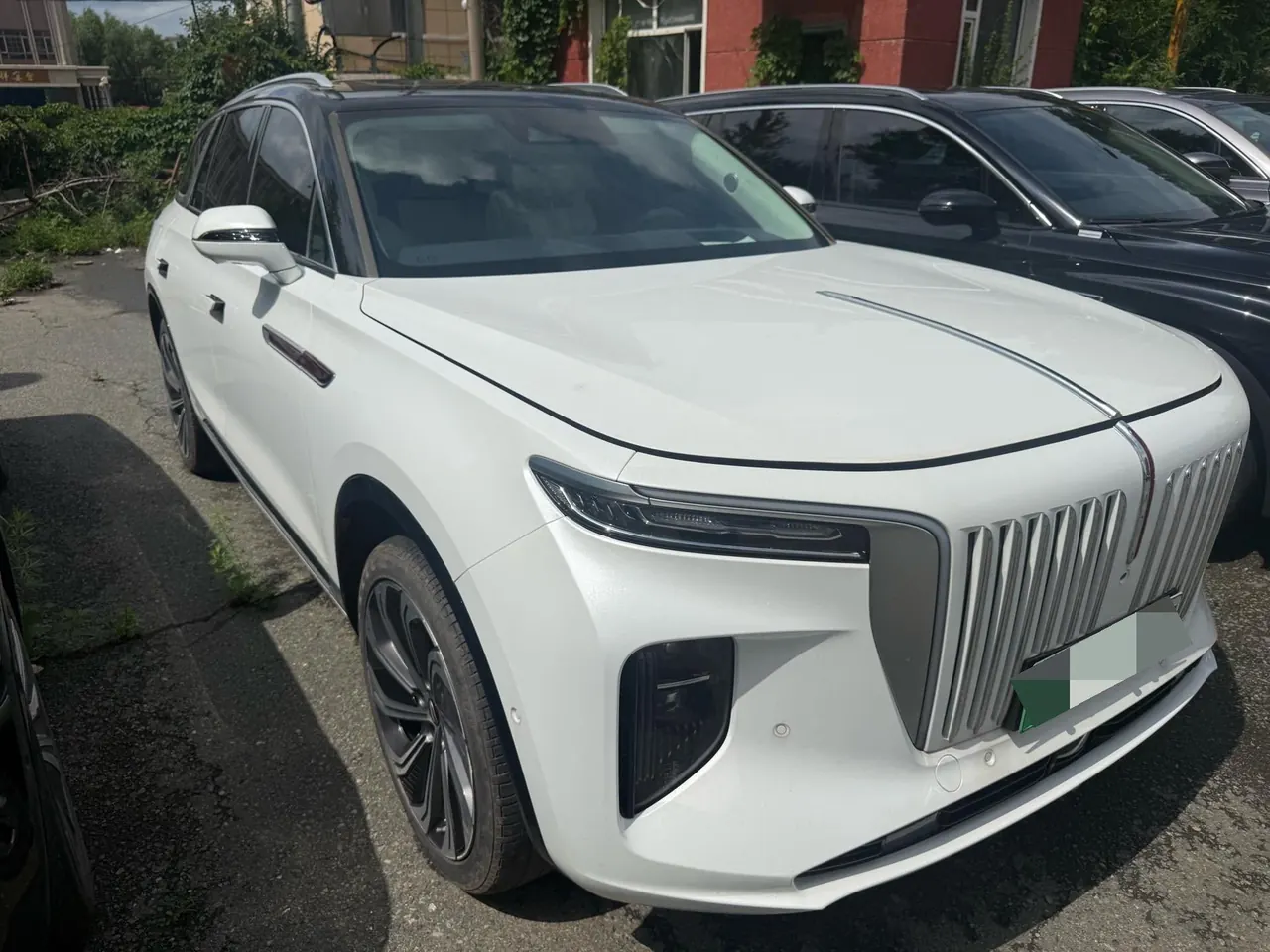 HongQi 2022 E-HS 9 660km Flag Collar Edition 4-seat Automatic Gear 2