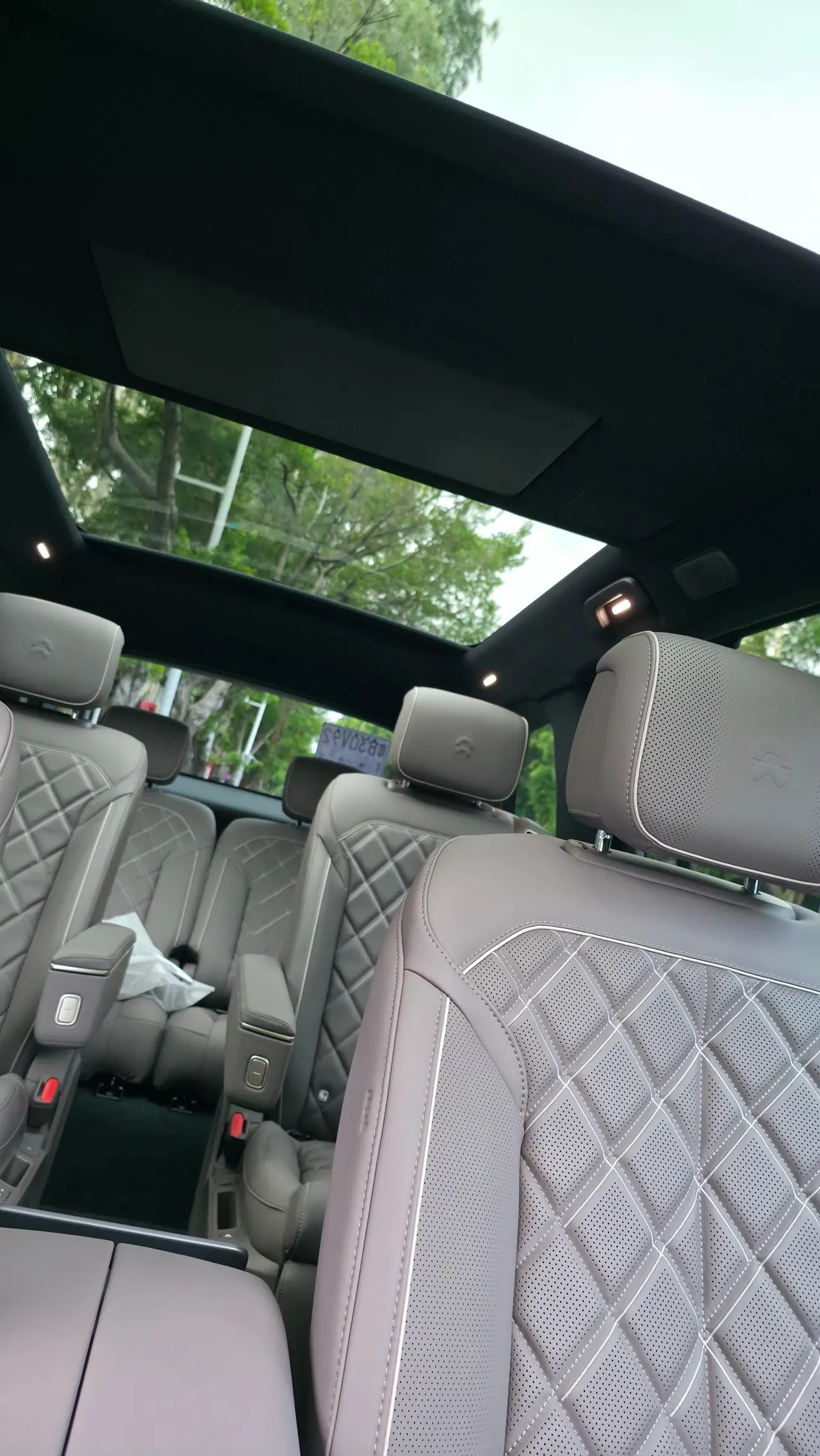 NIO 2026 ES8 6-seat executive deluxe automatic gear 7