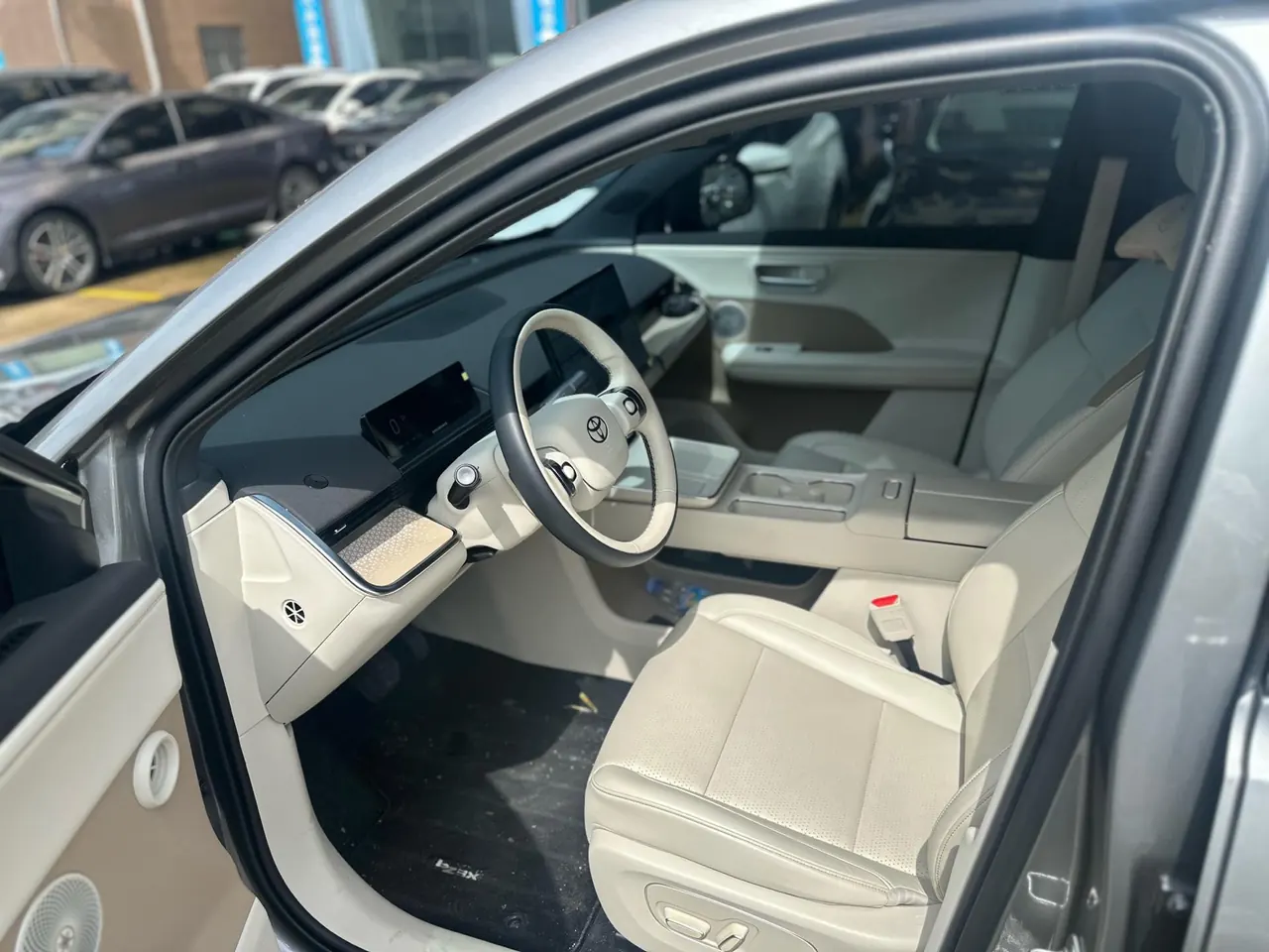 Toyota 2025 Platinum Intelligence 3X 520 Pro Automatic Gear 2