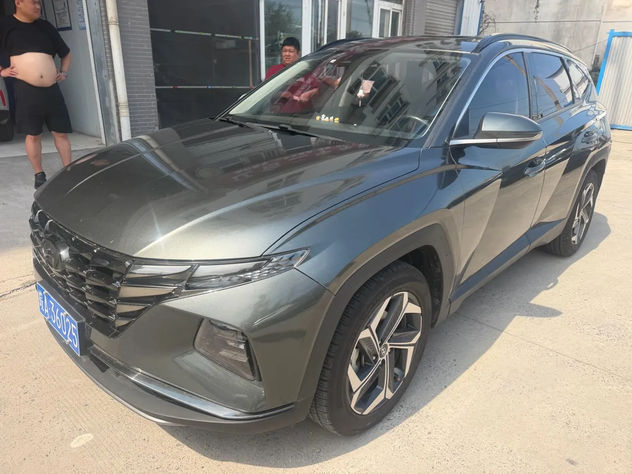 Открыть галерею: Hyundai 2021 Tousheng L 1.5T LUX Premium Edition Automatic Gear