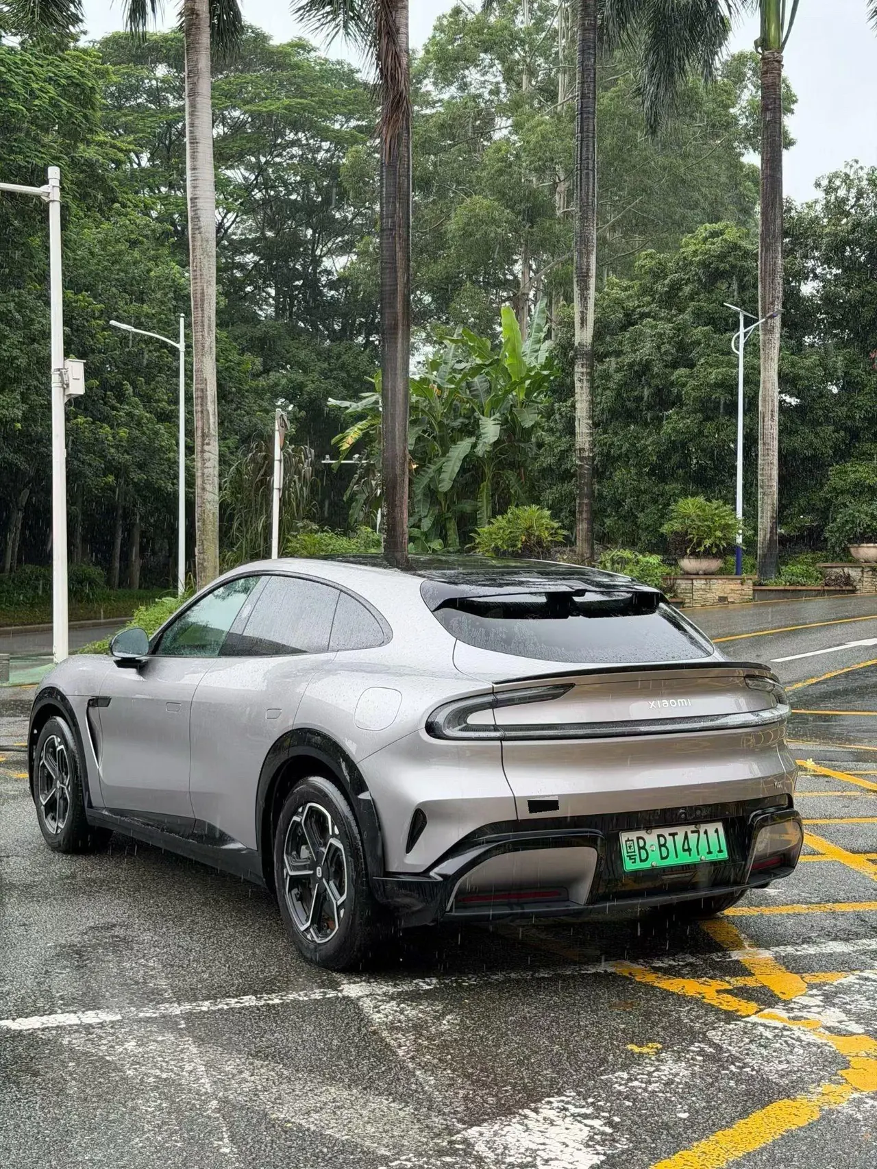 MI 2025 YU7 Long Endurance Four-wheel Drive Pro Edition Automatic Gear 2