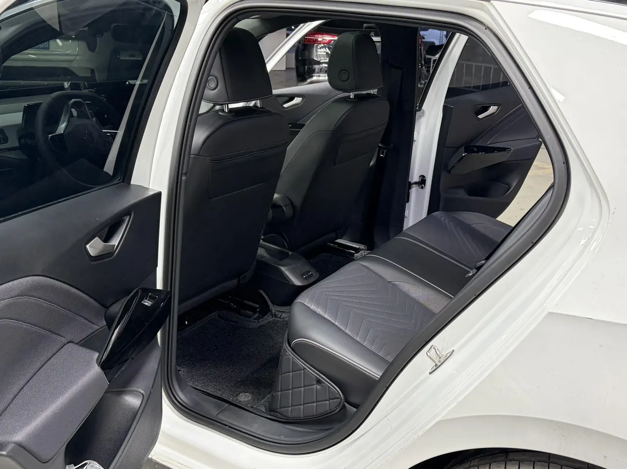 Volkswagen 2024 ID. 3 superior version of automatic transmission 3