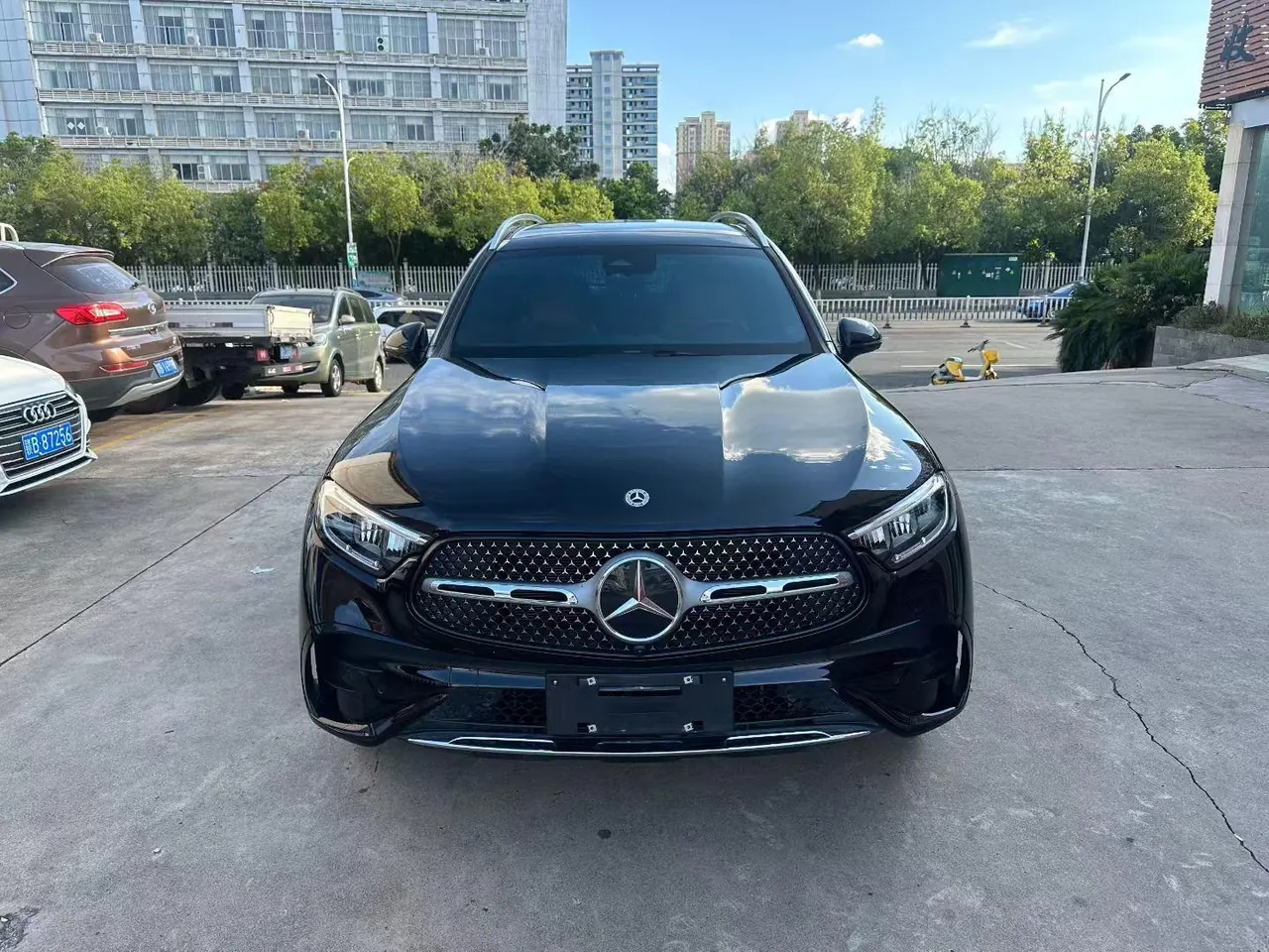 Mercedes Benz 2025 GLC 260 L 4MATIC 48V 2.0T Dynamic 5-seat Automatic Gear 2