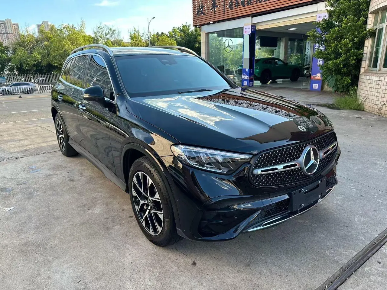Mercedes Benz 2025 GLC 260 L 4MATIC 48V 2.0T Dynamic 5-seat Automatic Gear 3