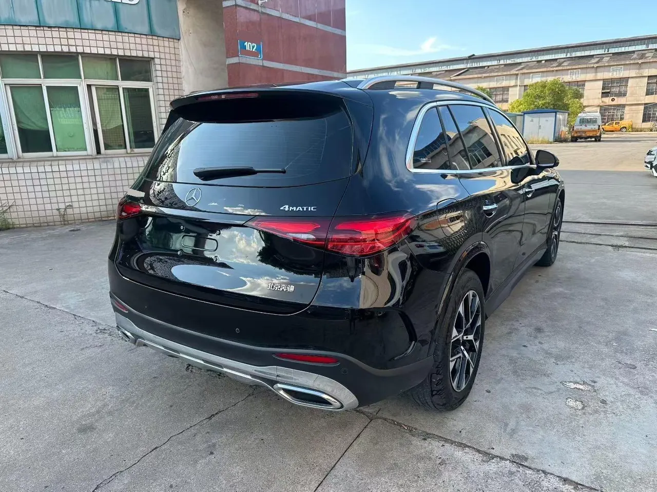 Mercedes Benz 2025 GLC 260 L 4MATIC 48V 2.0T Dynamic 5-seat Automatic Gear 4